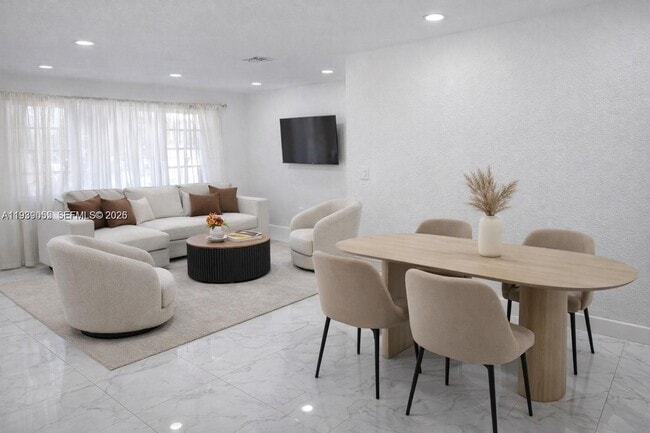 Foto del edificio - 3440 NW 206th St