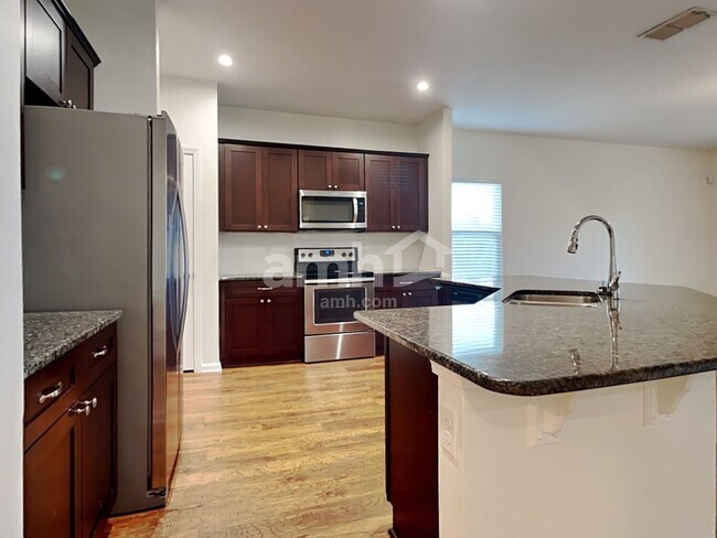 Building Photo - 8184 Radican Rd