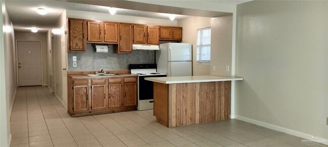 Foto del edificio - 3415 N Kenyon Rd