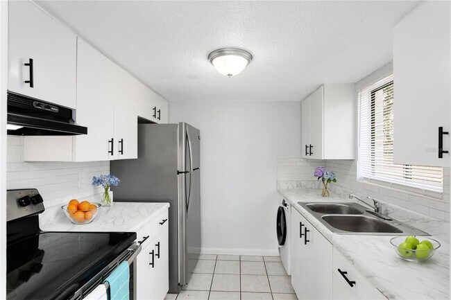 Foto del edificio - 2000 15th Ct NW