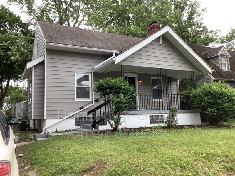 Primary Photo - 408 W Hillcrest Ave