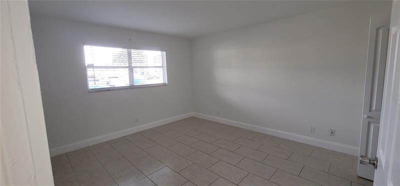 Building Photo - 1714 Lauderdale Manor Dr