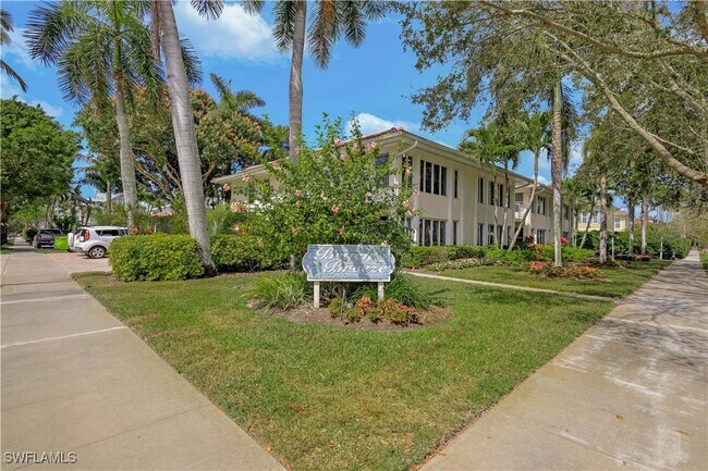 Foto del edificio - 290 4th St S