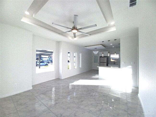 Foto del edificio - 1404 S Xanthia St