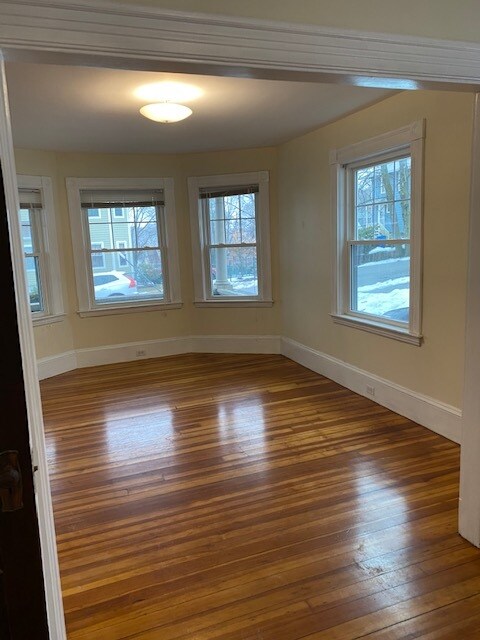 Living room - 39 Fairmont Ave