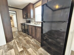 Building Photo - 5192 Champagne Dr