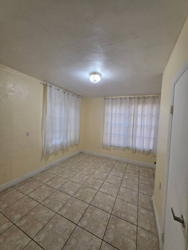 Foto del edificio - 655 SW 19th Rd