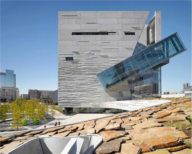 Foto del edificio - 3038 Nowitzki Way