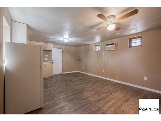 Building Photo - Welcome to this Charming and Spacious Stud...
