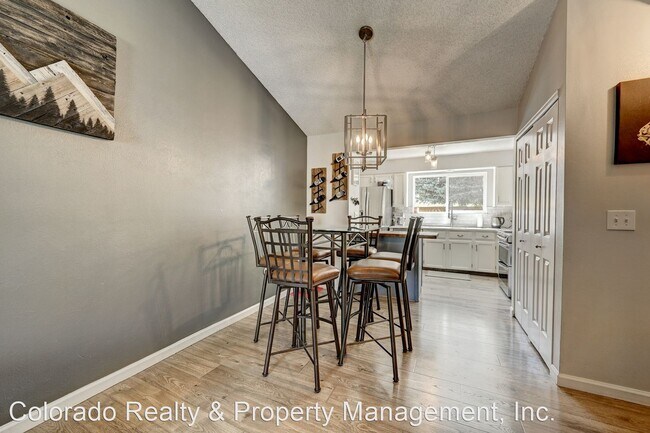 Foto del edificio - 2 br, 1 bath House - 4720 South Dudley St, #9
