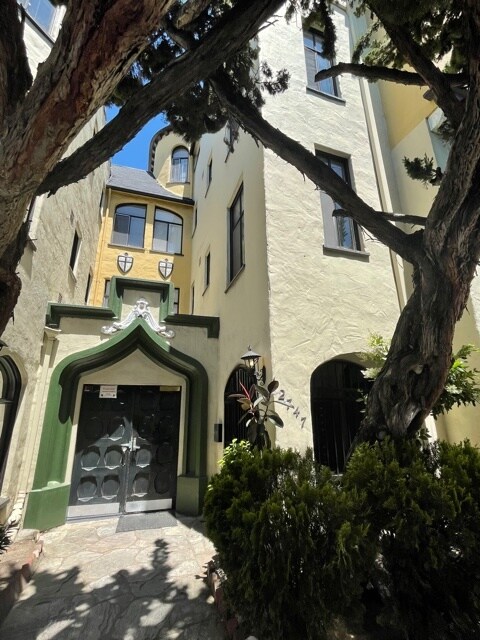 Foto del edificio - 2747 Haste Street