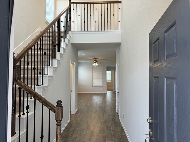 Foto del edificio - 1832 Ash Oak Ln