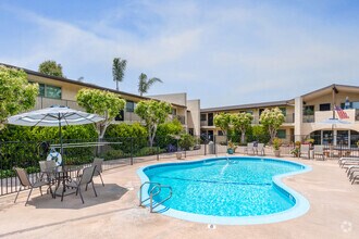 Building Photo - Las Brisas Del Mar