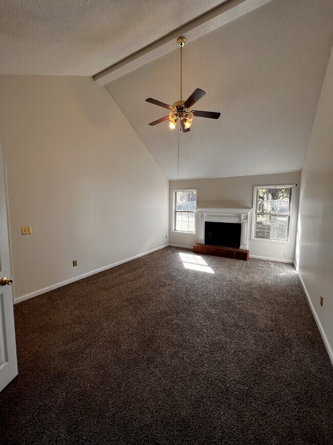 Foto del edificio - Home For Rent