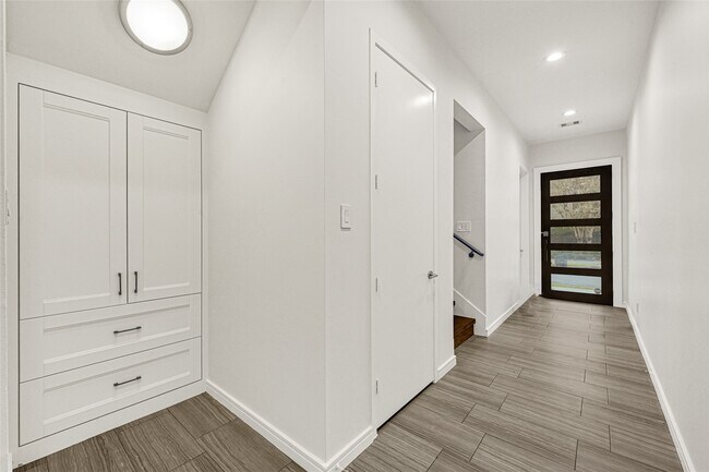 Foto del edificio - 707 W Clay St