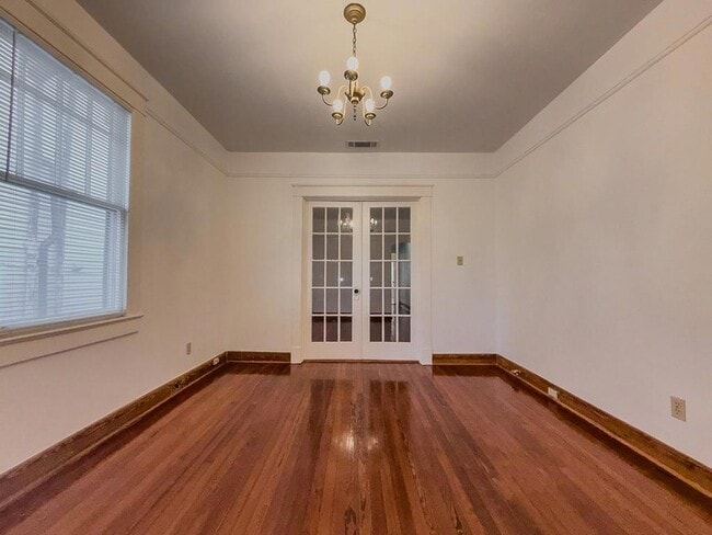 Building Photo - 2915 Carondelet St