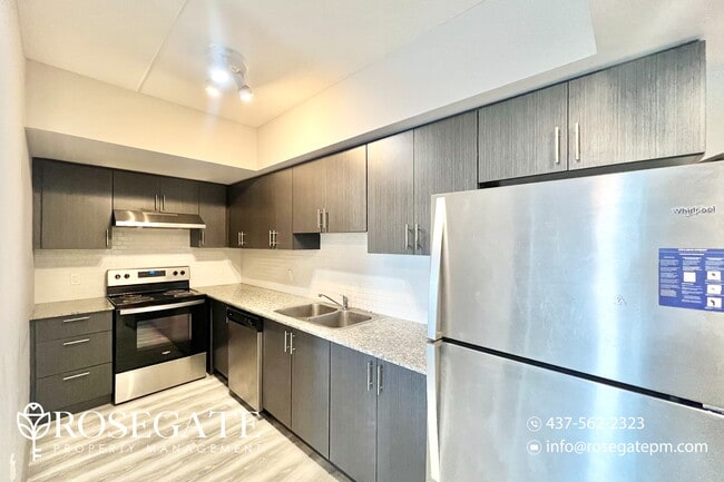 Building Photo - Modern 2-Bedroom, 2-Bath Condo – Prime Wat...