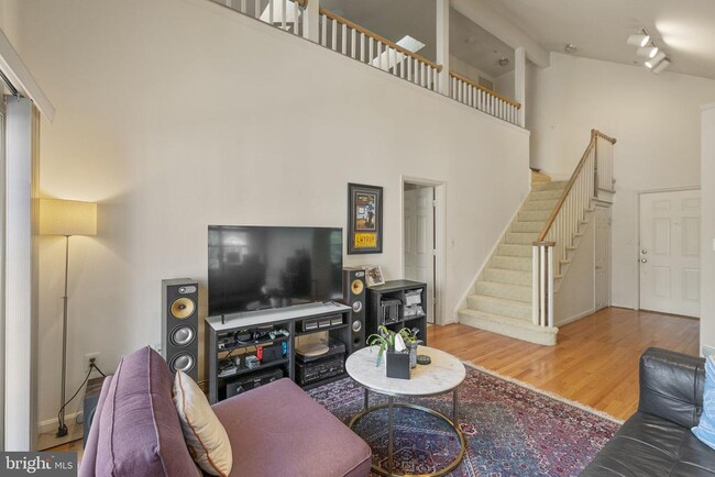 Foto del edificio - 164 Kendrick Pl