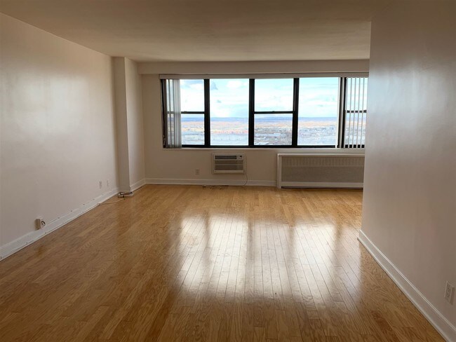 Foto del edificio - 500 Central Ave