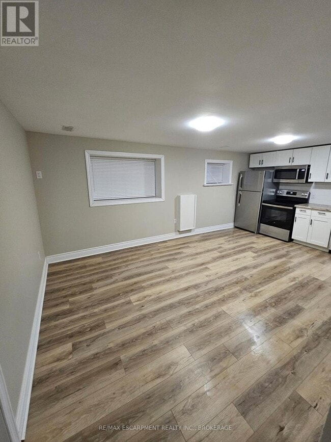 Photo du bâtiment - 539 Woodlawn Rd