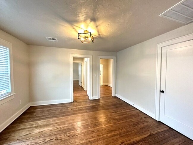 Foto del edificio - 2907 NW 19th St