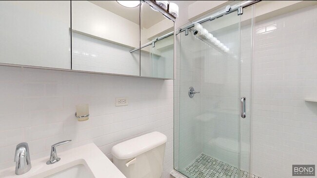 Building Photo - 20 Beekman Pl