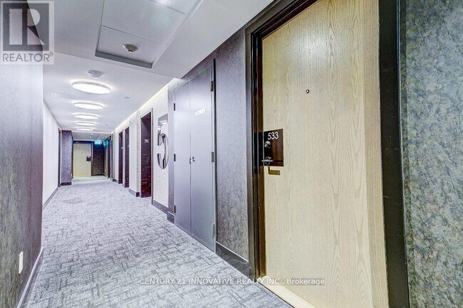 Photo du bâtiment - 2300 St Clair Ave W