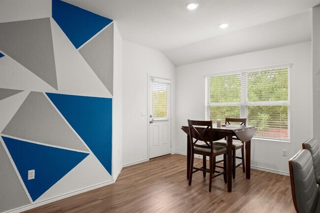 Building Photo - 4000 Fort Collins Way