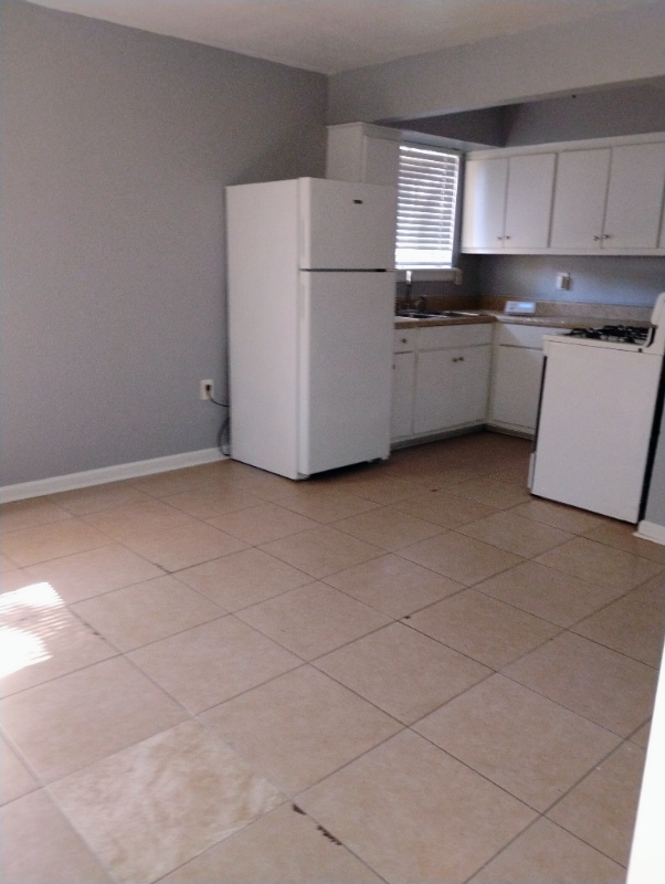 Primary Photo - 8630 Corlett Dr