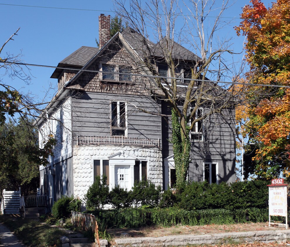 Primary Photo - 4502 N Franklin Rd
