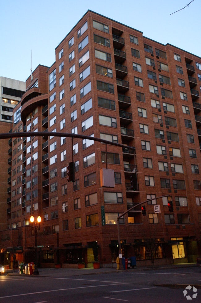 Essex House Apartments Portland, OR