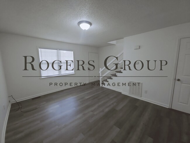 Foto del edificio - #450 - 228-230 Wilmington Ave Duplex