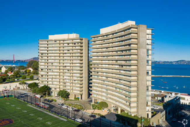 Building Photo - Fontana East Apartment