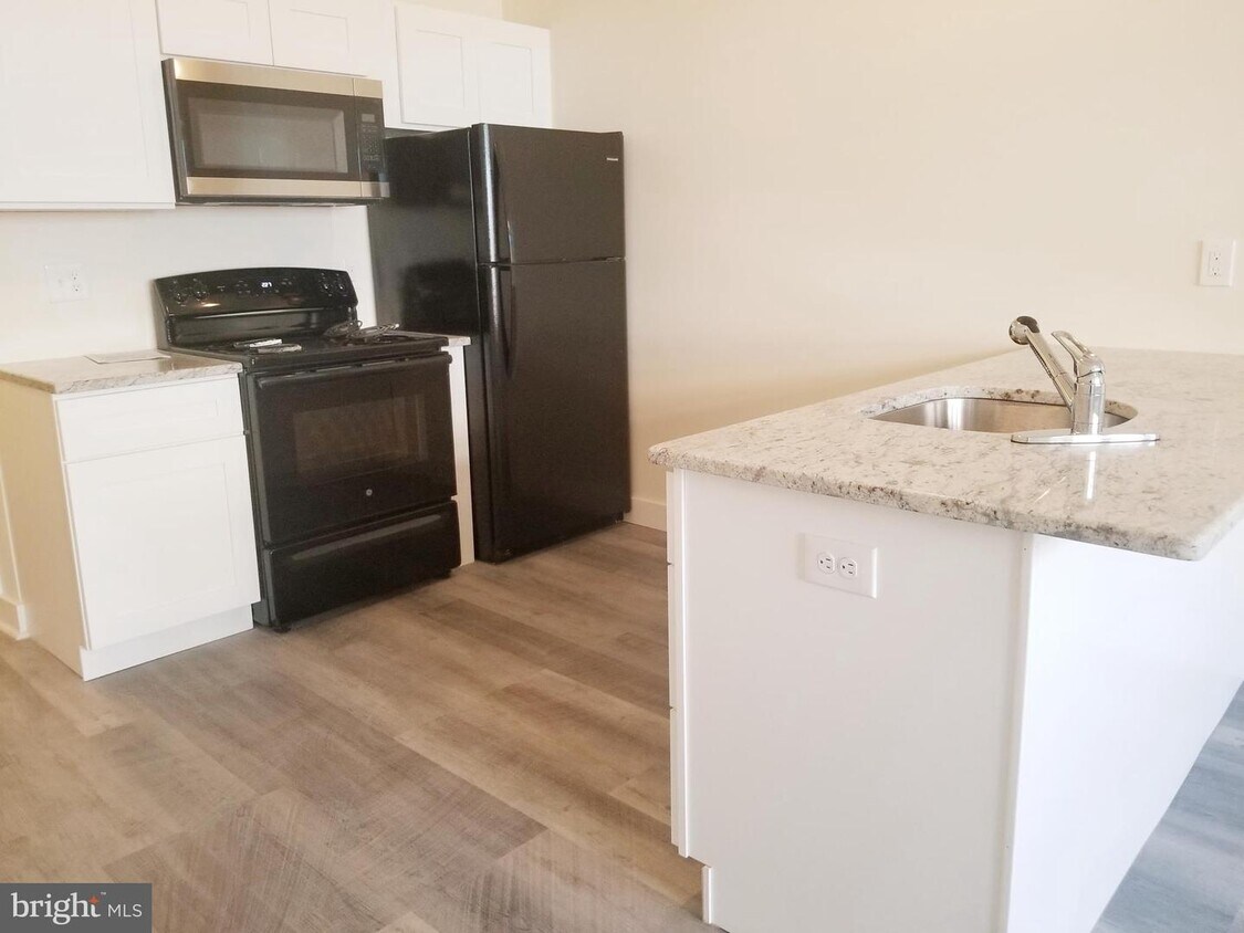 Foto principal - 6032 Market St