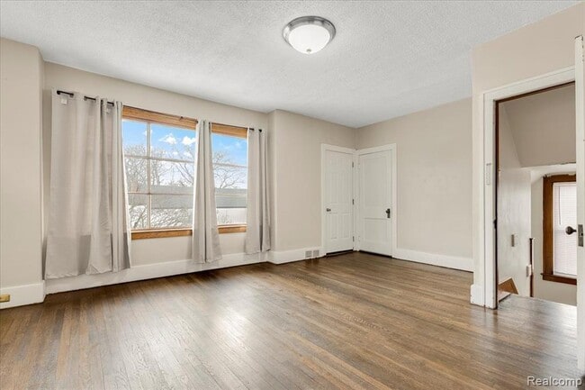 Building Photo - 1413 Wayburn St