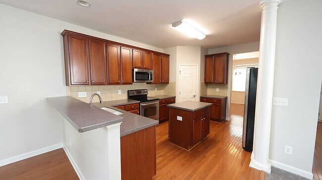 Building Photo - Lovely Four Bedroom Home in Desirable Village at Rolesville Community