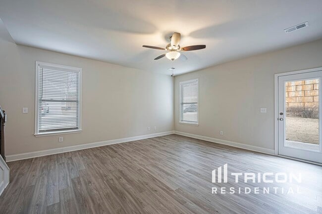 Building Photo - 228 Margrave Dr