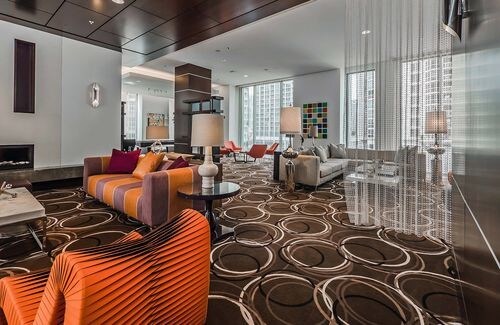 Building Photo - 945 N State St