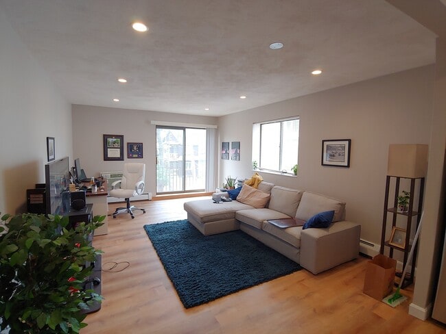 Building Photo - 116 Tremont St