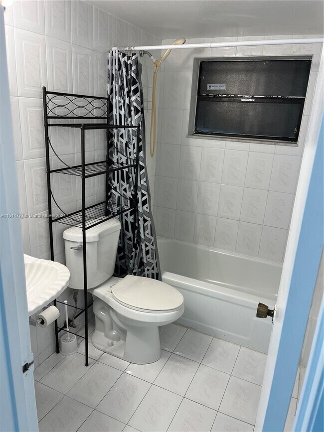 Foto del edificio - 2610 W 67th Pl