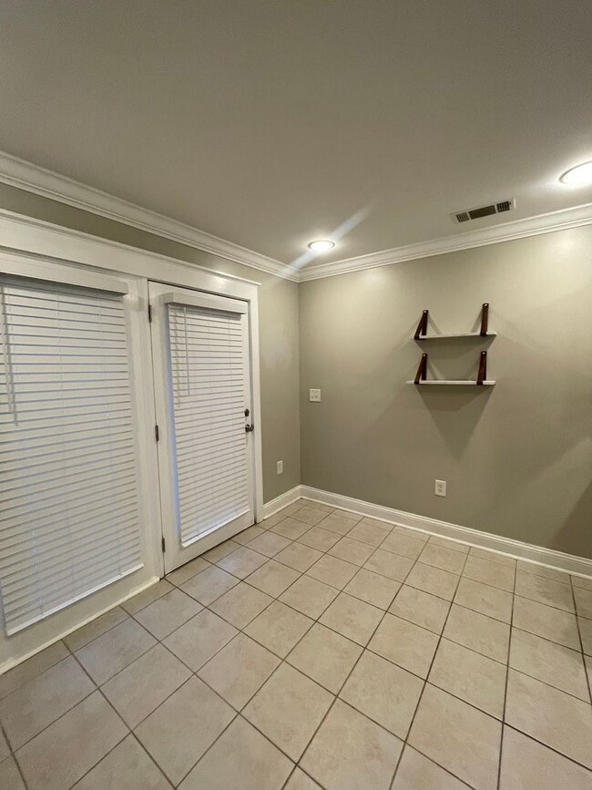 Foto del edificio - 01-103 Whittaker