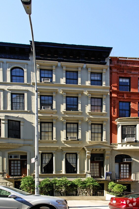 Primary Photo - 22 West 83rd Street