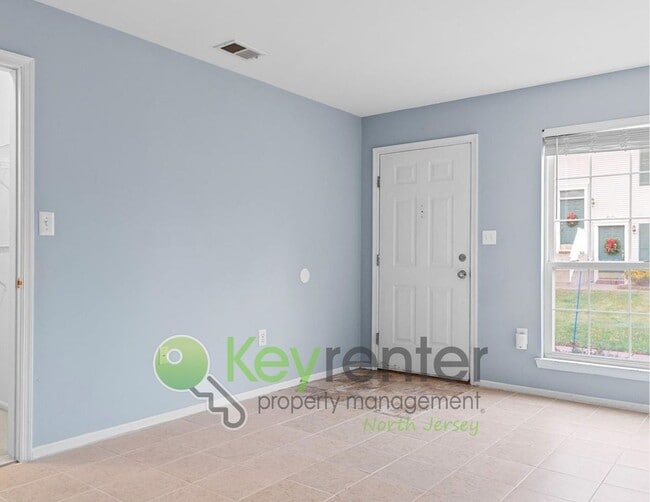 Foto del edificio - Ground-Floor 2BR/2BA in Desirable Franklin Crossing – Mahwah