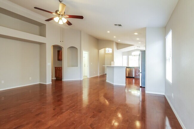 Building Photo - 8459 W Ross Ave