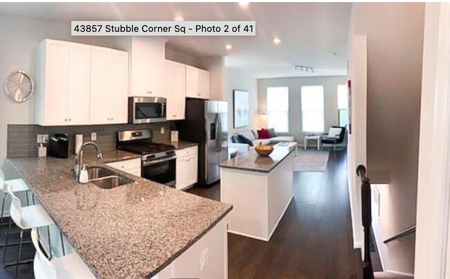 Kitchen - 43853 Stubble Corner Sq