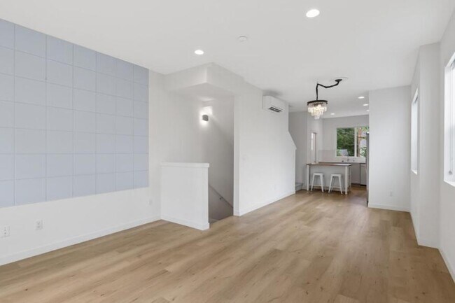 Foto del edificio - 2 bedroom in Seattle WA 98125