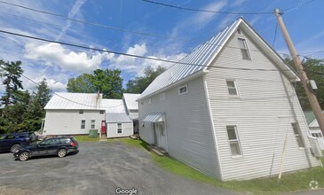 Building Photo - 224 Rainbow St