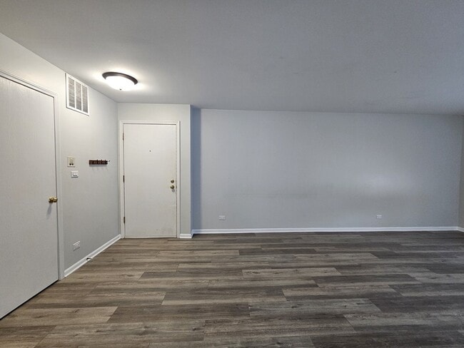 Building Photo - 1241 Bradwell Ln