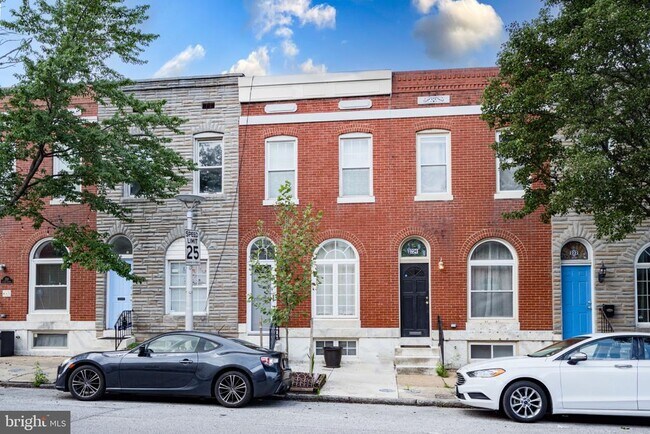Building Photo - 226 S East Ave