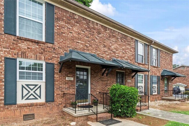 Building Photo - 5621 Kingsport Dr